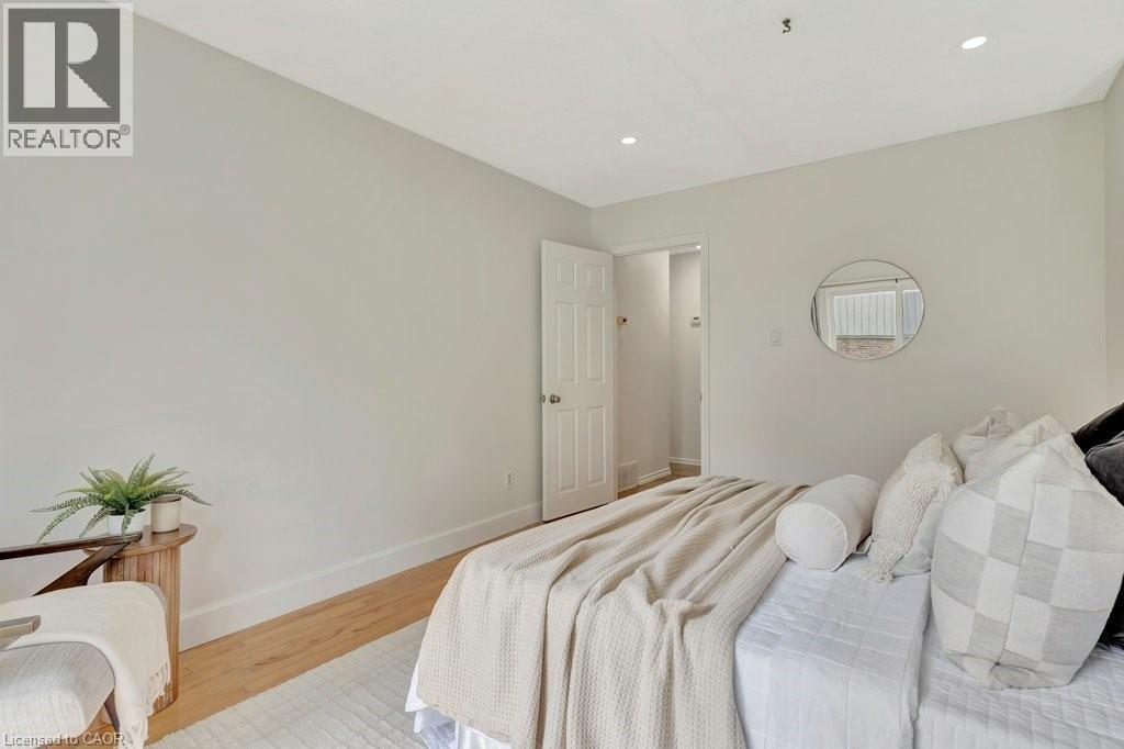 175 JANEFIELD Avenue - 11