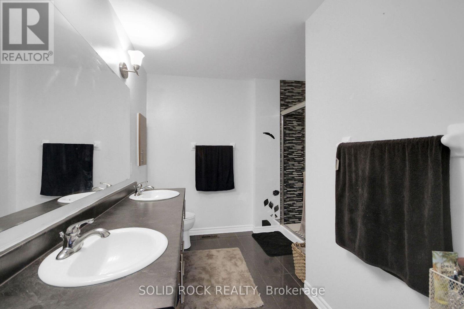 520 GRAND TULLY WAY - 17