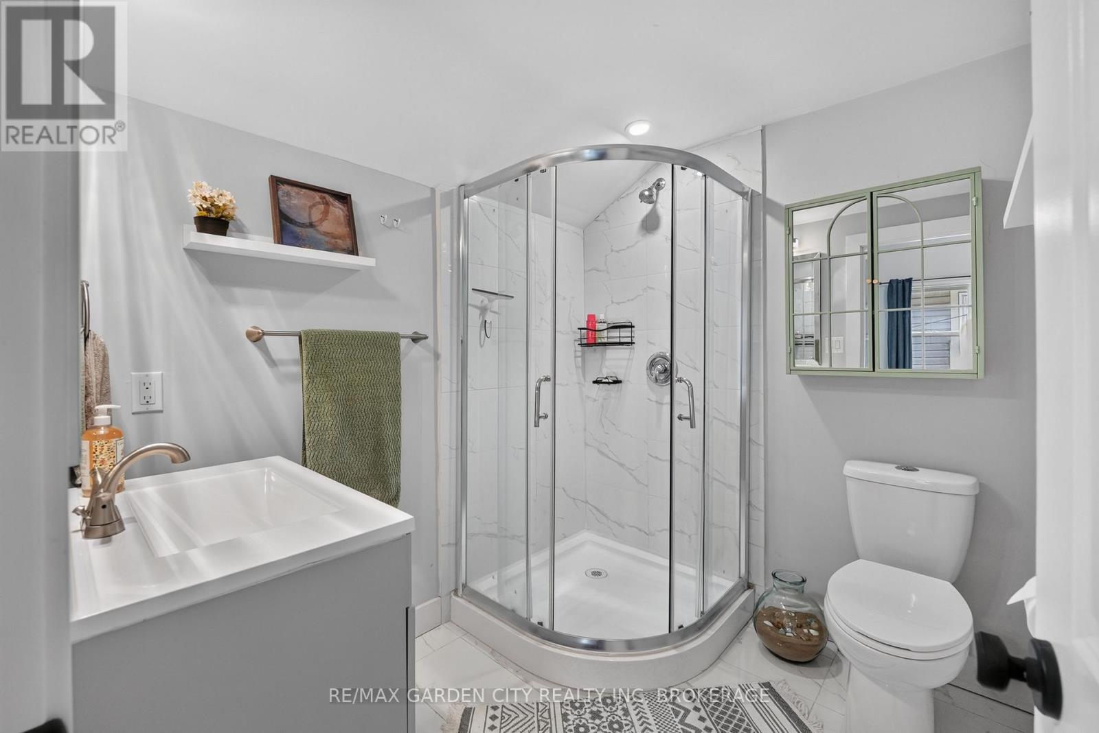 144 HIGHLAND AVENUE - 25