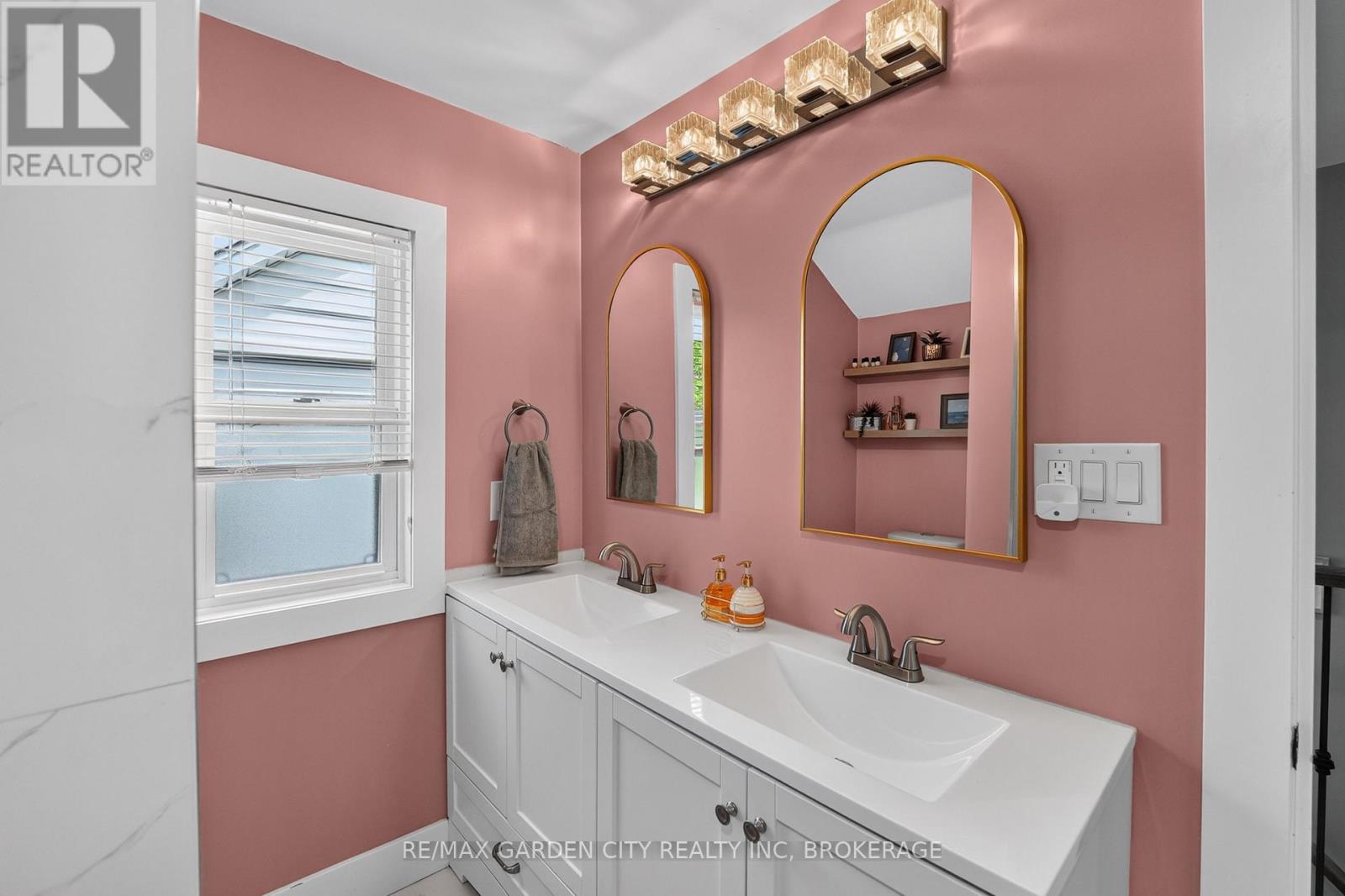 144 HIGHLAND AVENUE - 32