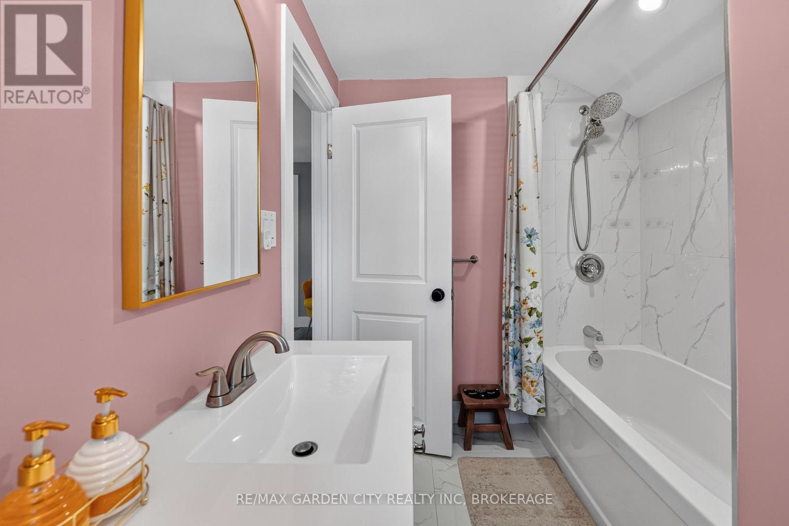144 HIGHLAND AVENUE - 33