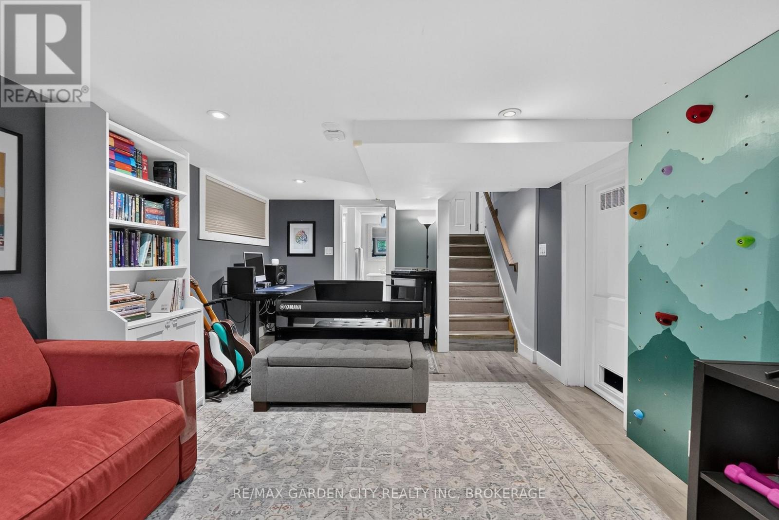 144 HIGHLAND AVENUE - 34