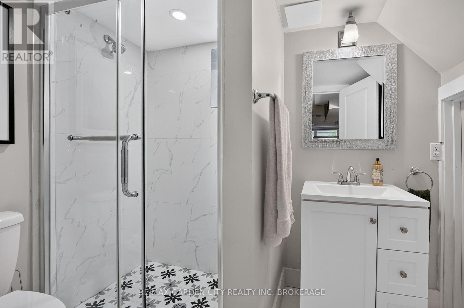 144 HIGHLAND AVENUE - 37