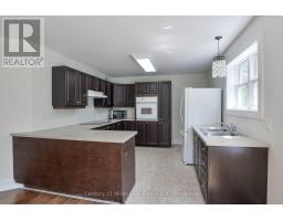 1028 Medora Lake Road, Muskoka Lakes, ON P0B1J0 Photo 12