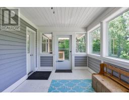 Kitchen - 1028 Medora Lake Road, Muskoka Lakes, ON P0B1J0 Photo 6