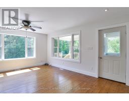 Living room - 1028 Medora Lake Road, Muskoka Lakes, ON P0B1J0 Photo 7
