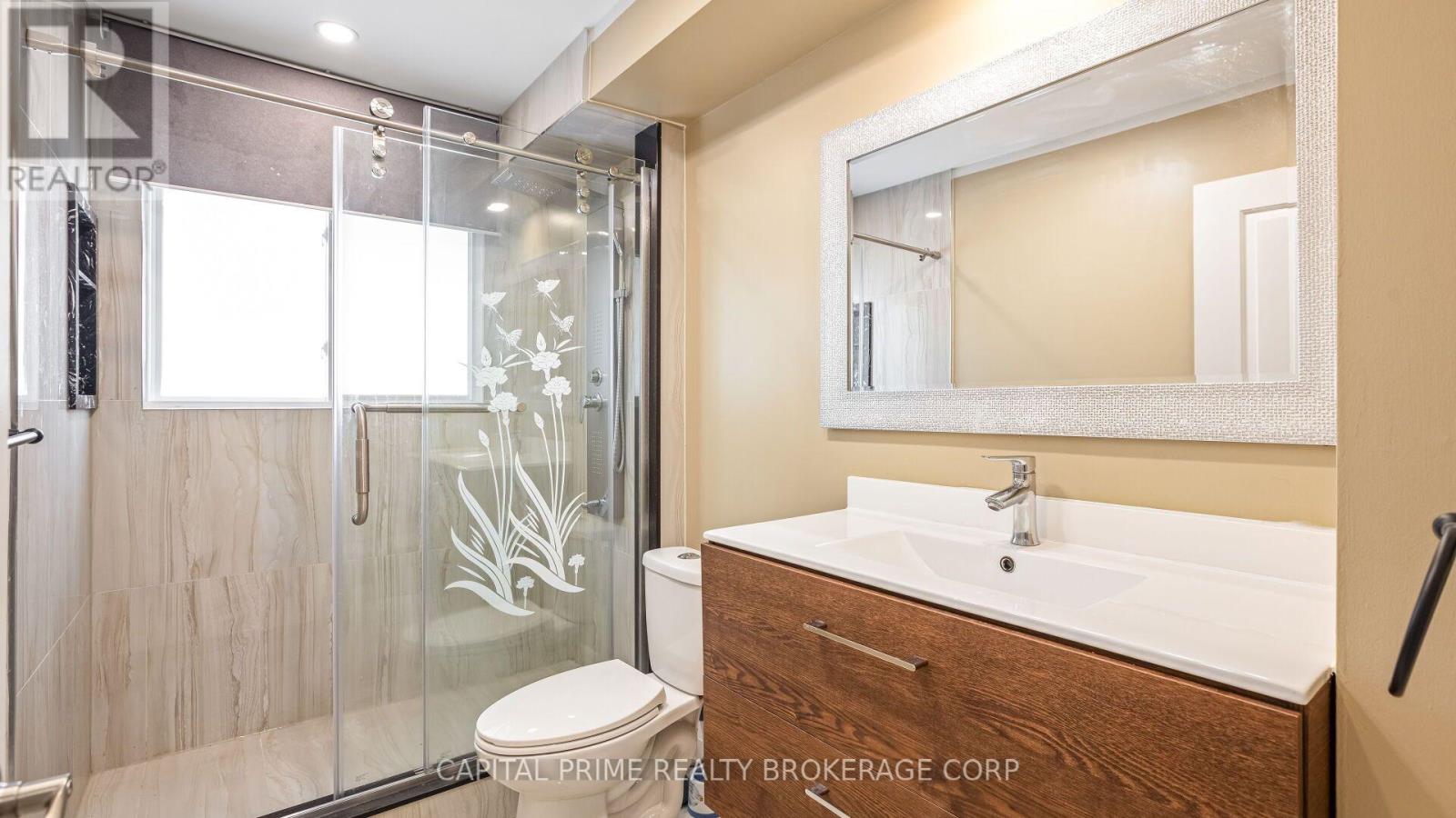 #36 250 BRIDLETOWNE CIRCLE - 16