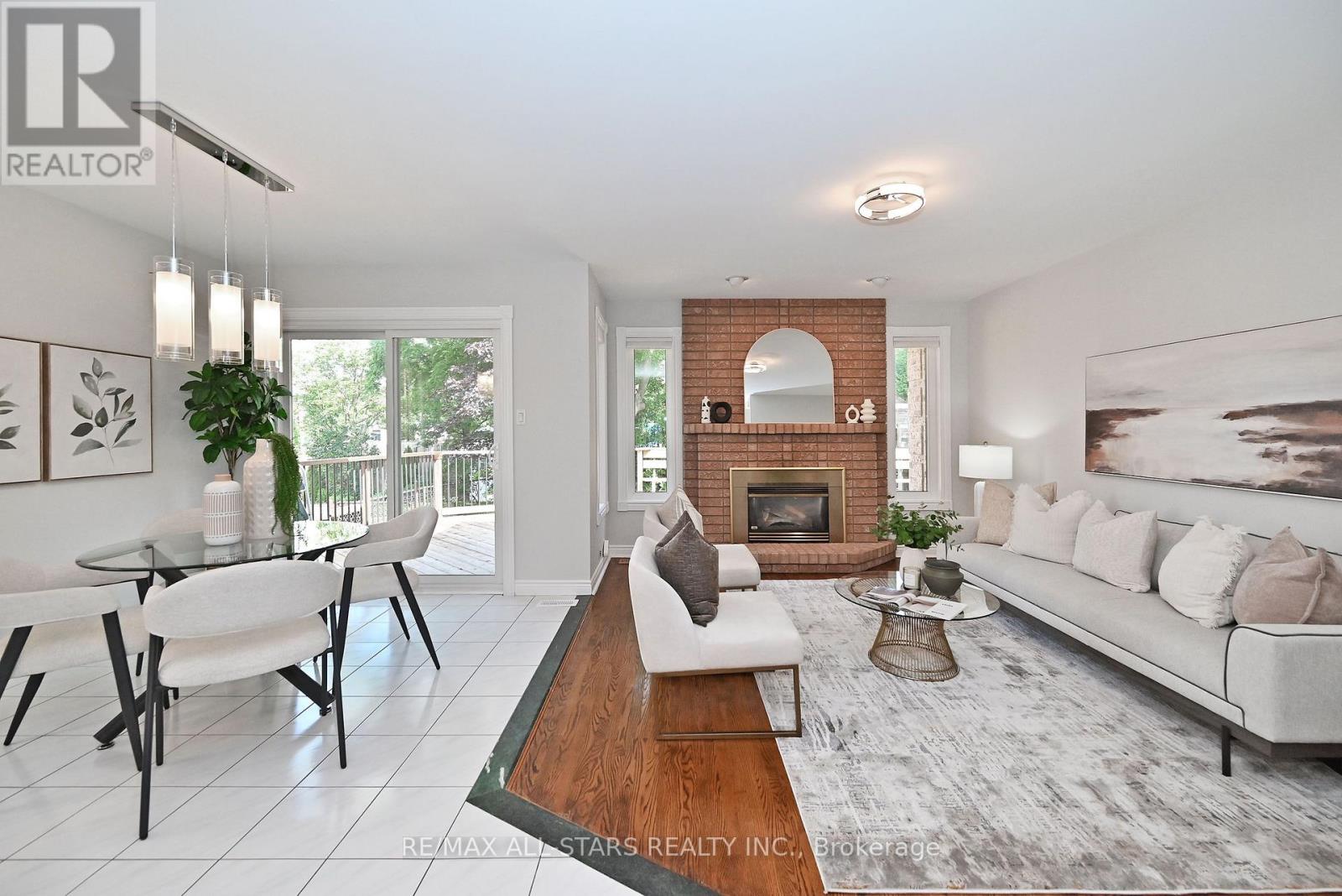 34 CAPTAIN ARMSTRONG LANE - 13
