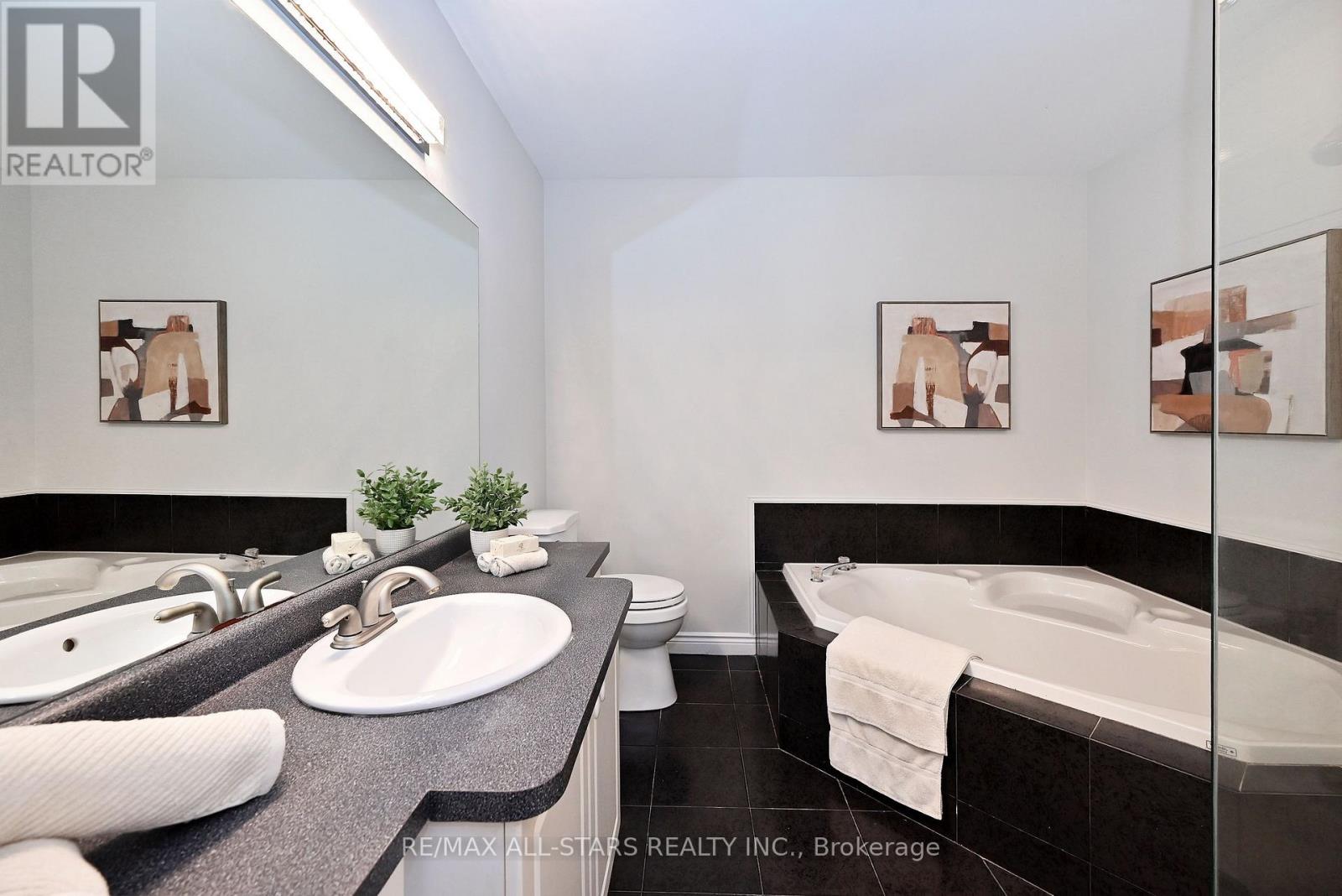 34 CAPTAIN ARMSTRONG LANE - 22