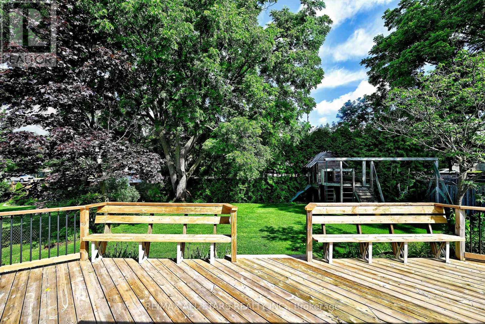 34 CAPTAIN ARMSTRONG LANE - 31