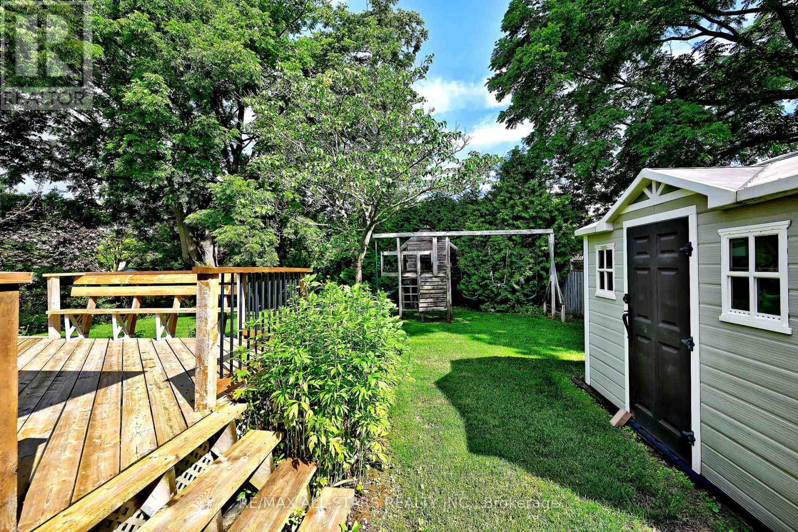 34 CAPTAIN ARMSTRONG LANE - 35
