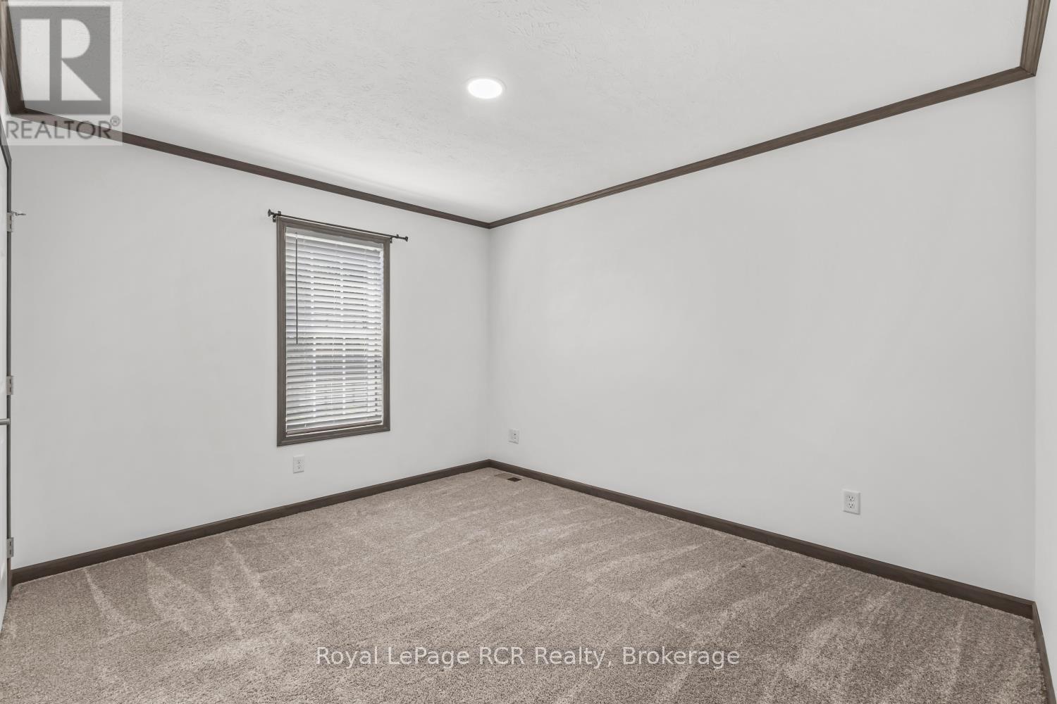 206 SPRUCE DRIVE - 15