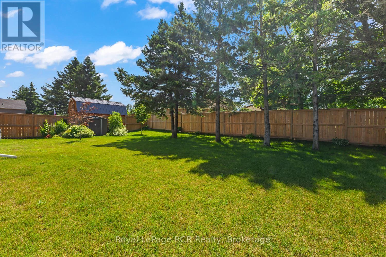 206 SPRUCE DRIVE - 27