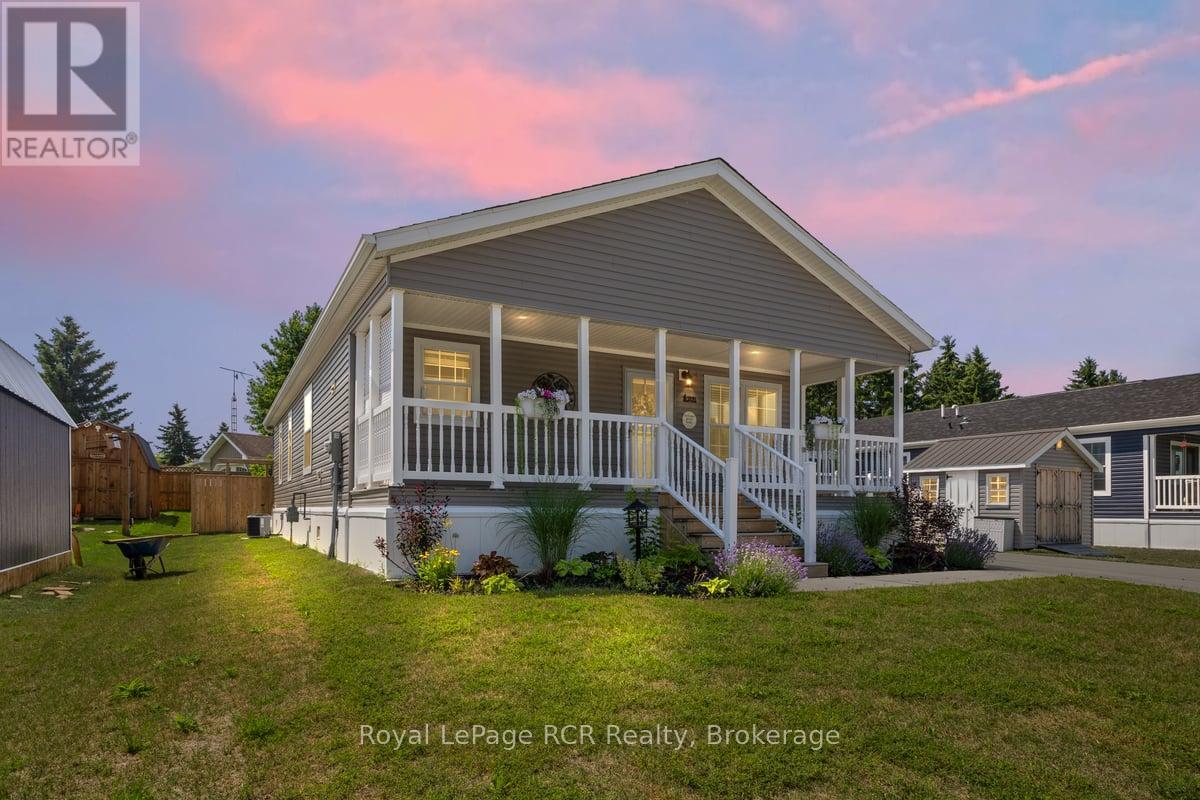 206 SPRUCE DRIVE - 33