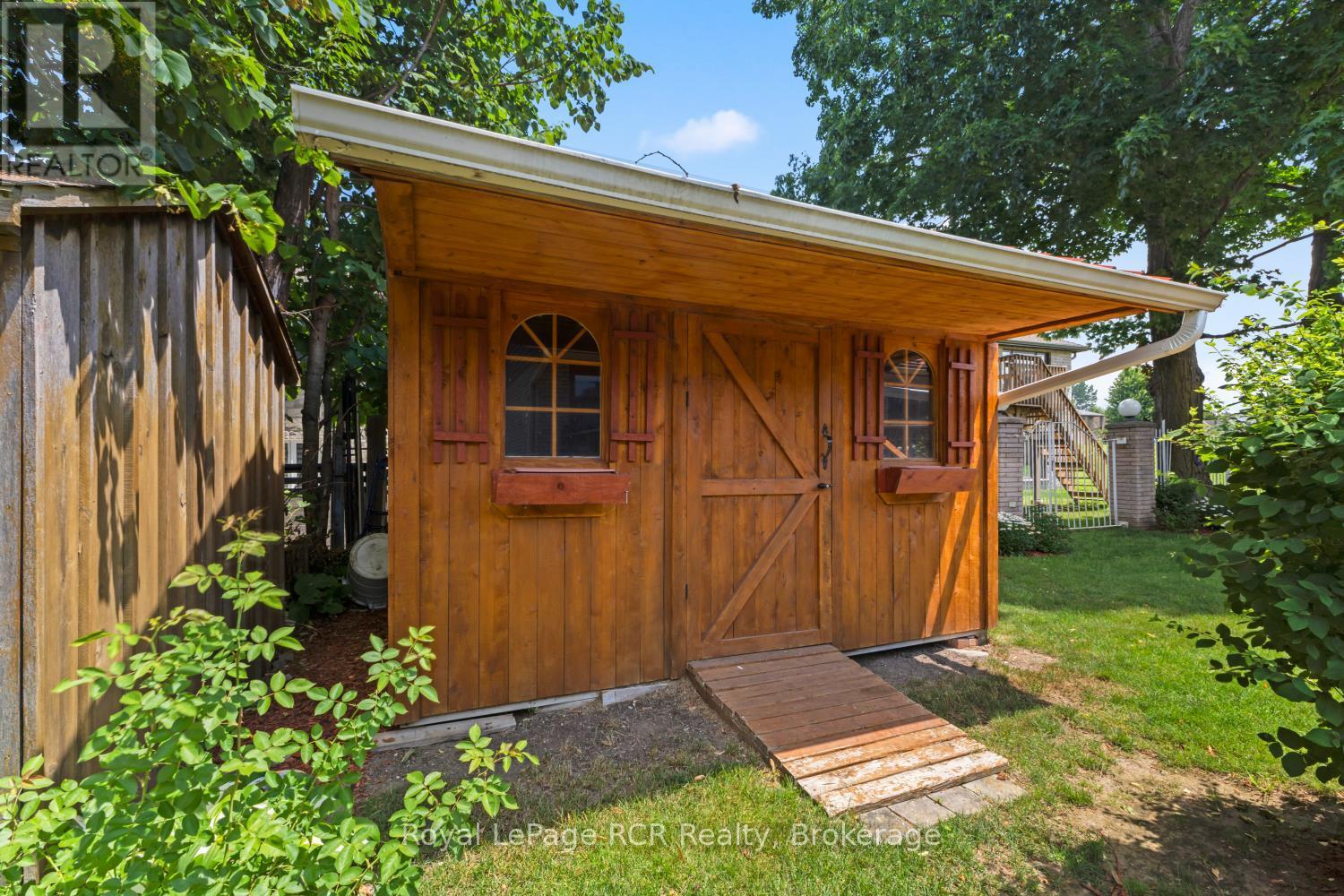 227 15TH AVENUE - 31