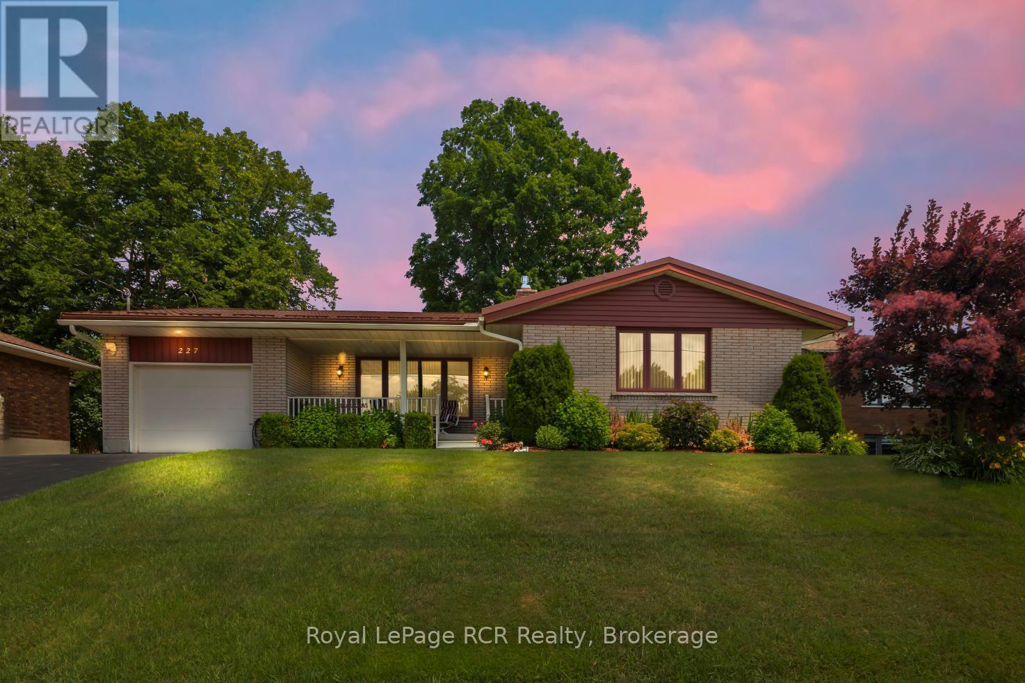 227 15TH AVENUE - 39