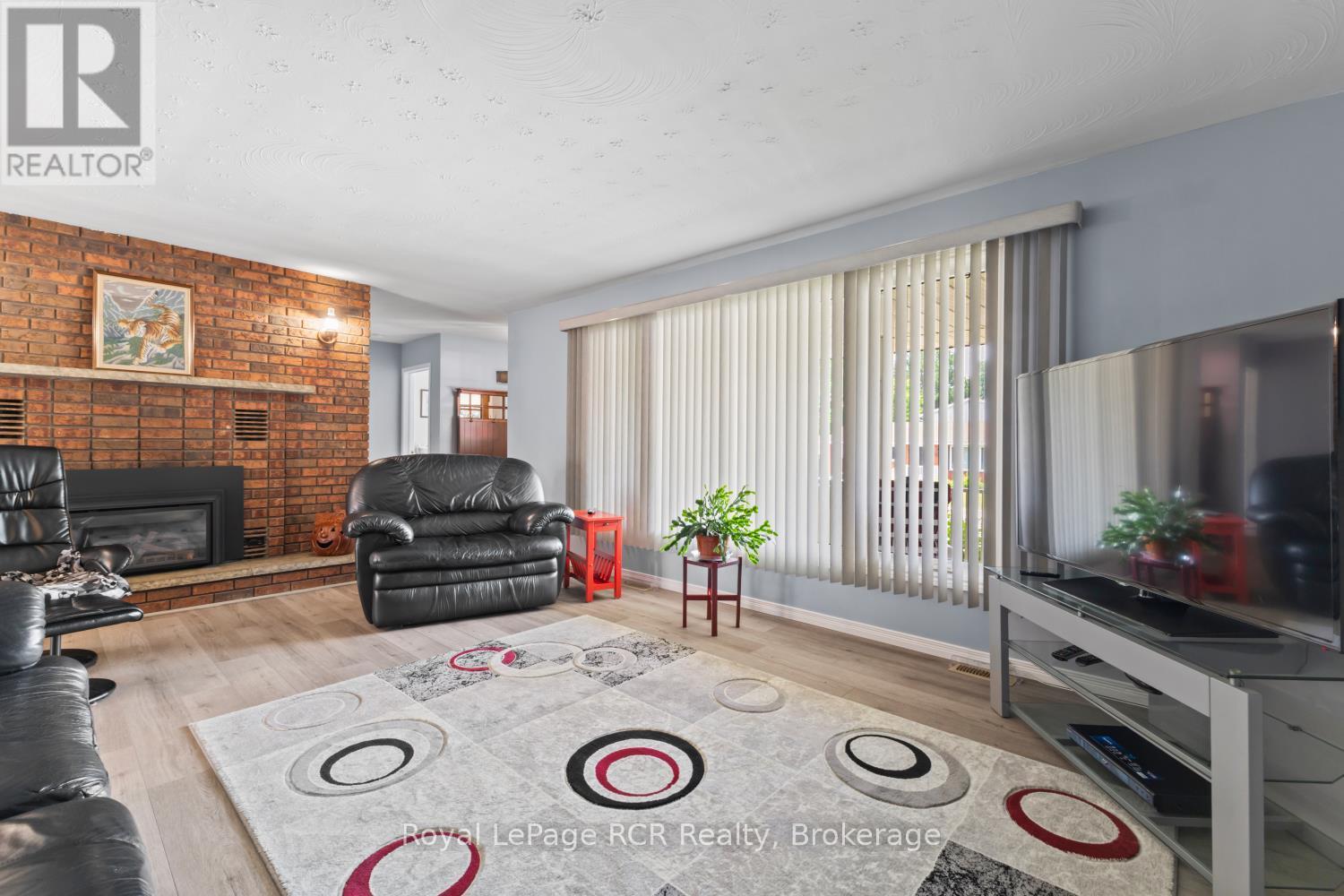 227 15TH AVENUE - 8