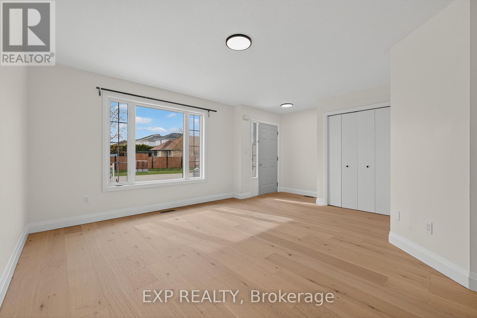 4-bedroom home for sale at 101 ANASTASIA CRESCENT, Brantford ON · photo 4 of 29