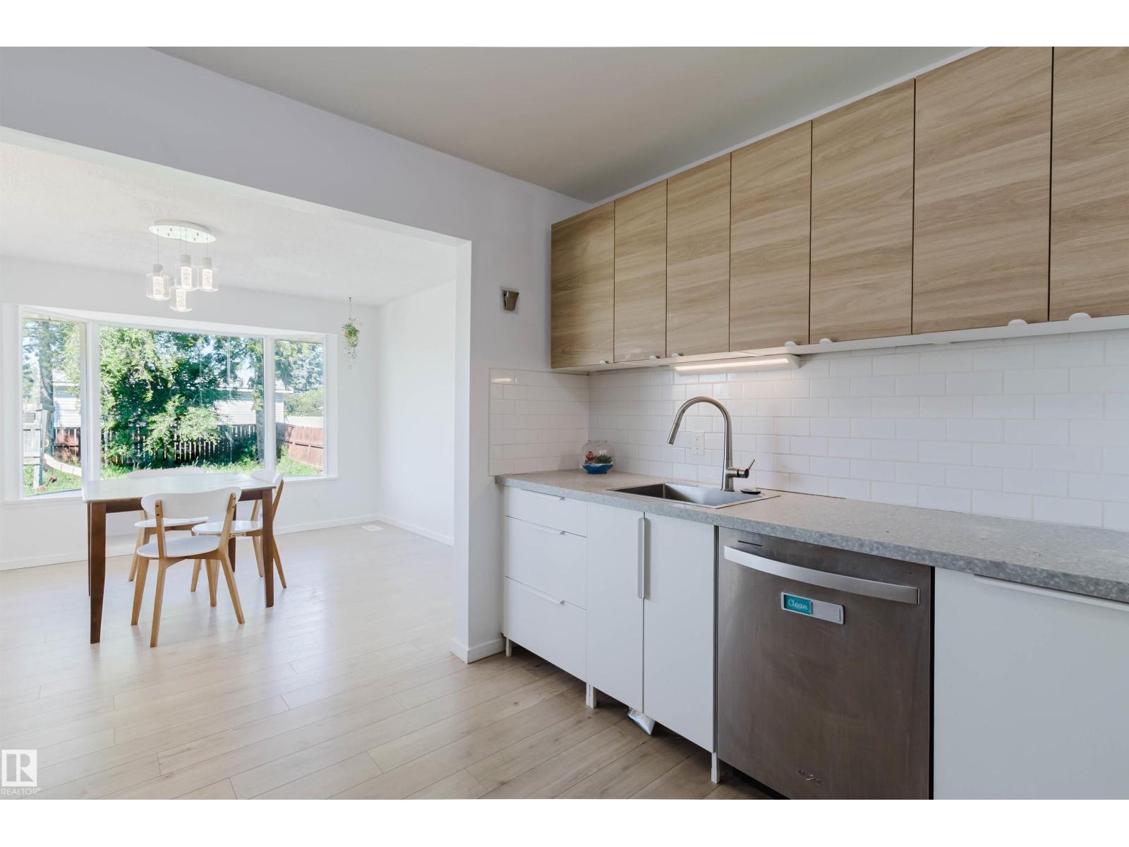 9606 163 ST NW - 15