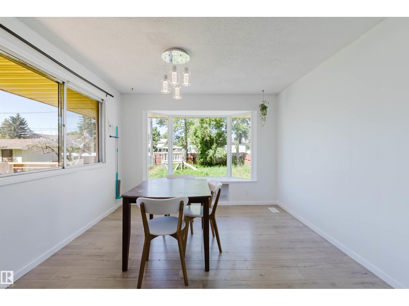 9606 163 ST NW - 19