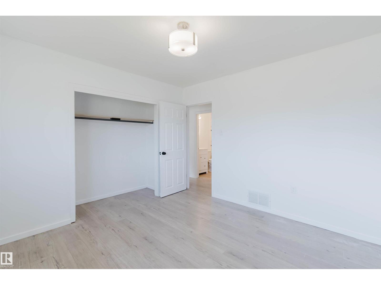 9606 163 ST NW - 10