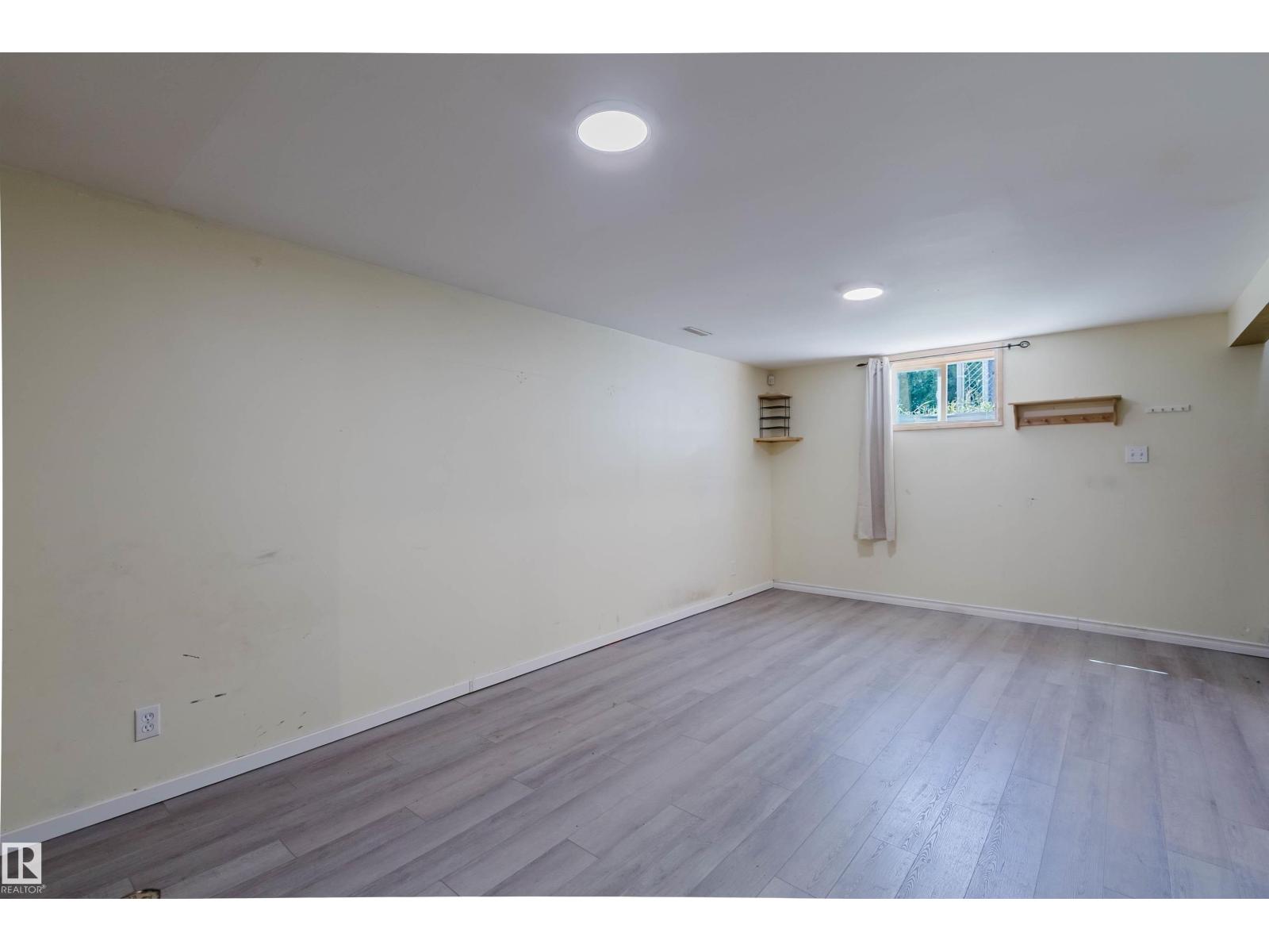 9606 163 ST NW - 26
