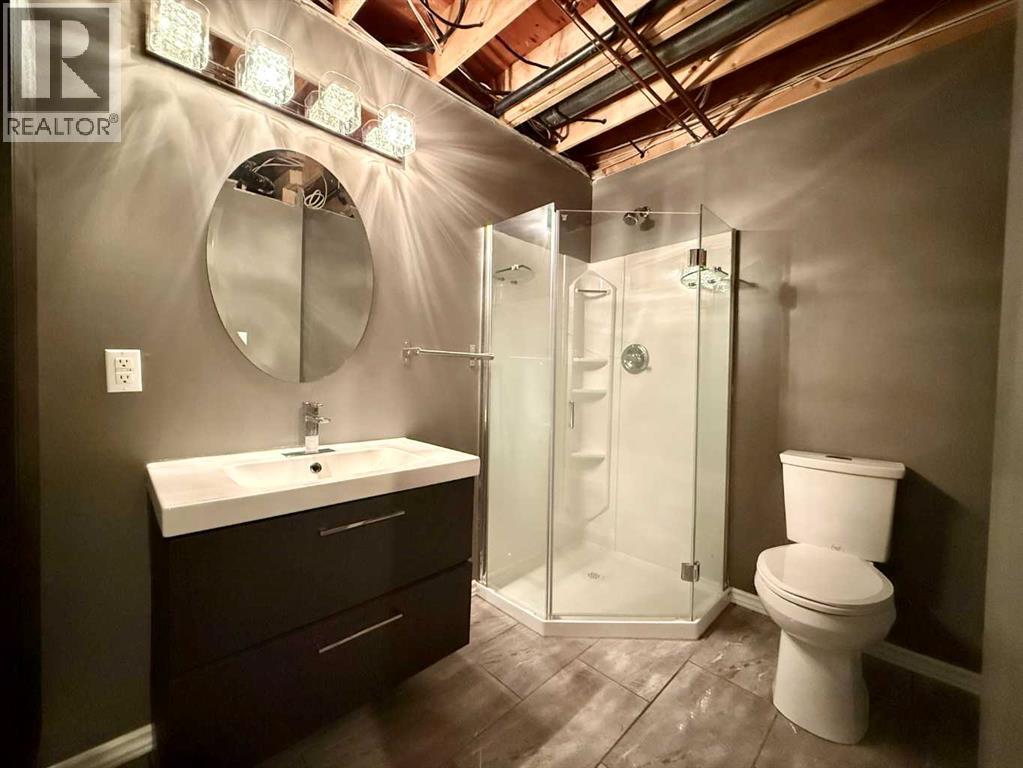 5008 4 Avenue — photo 32