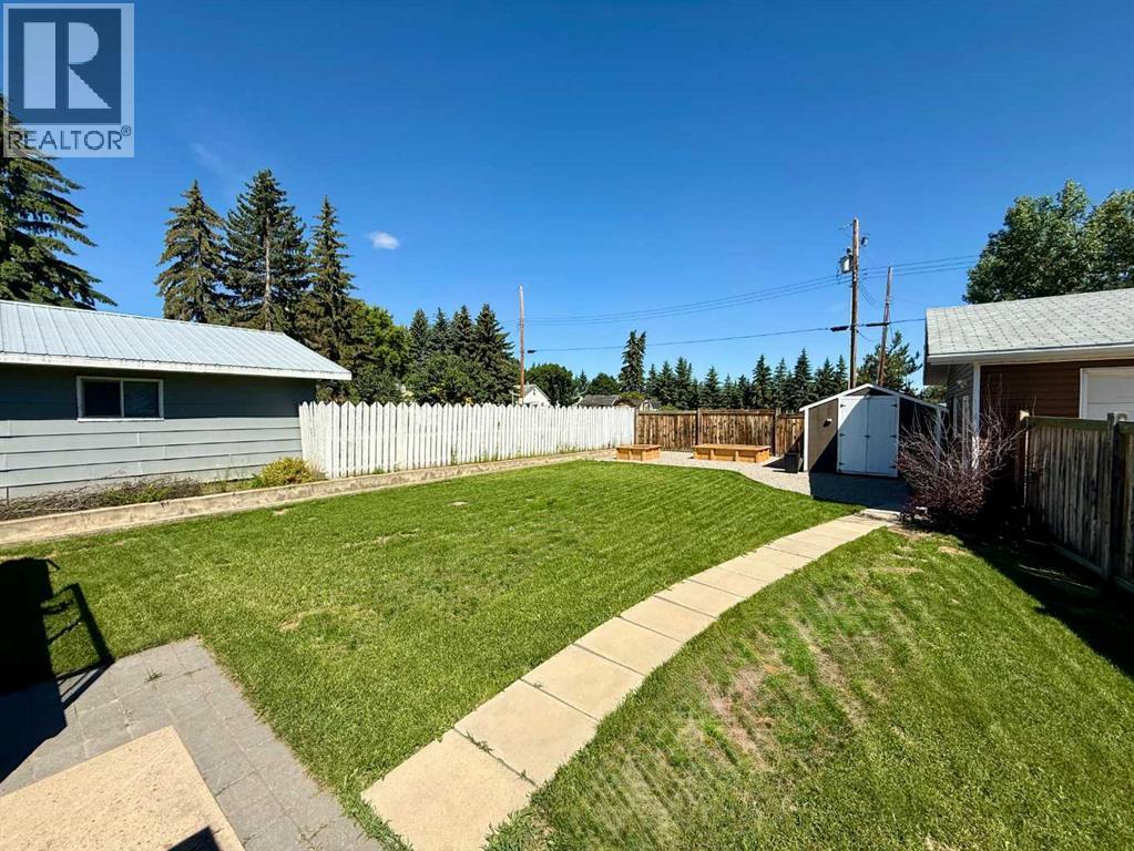 5008 4 Avenue — photo 39