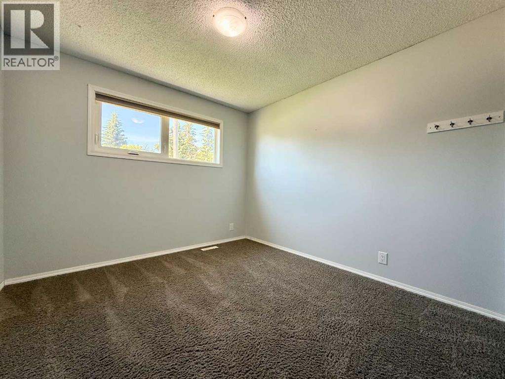 5008 4 Avenue — photo 18
