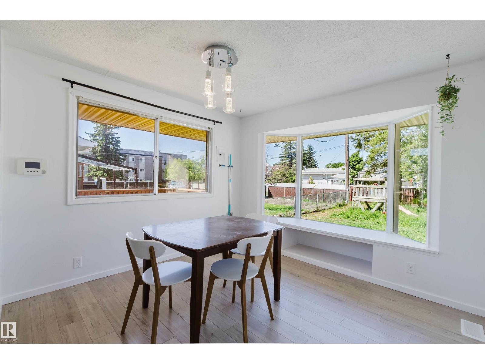 9606 163 ST NW - 20