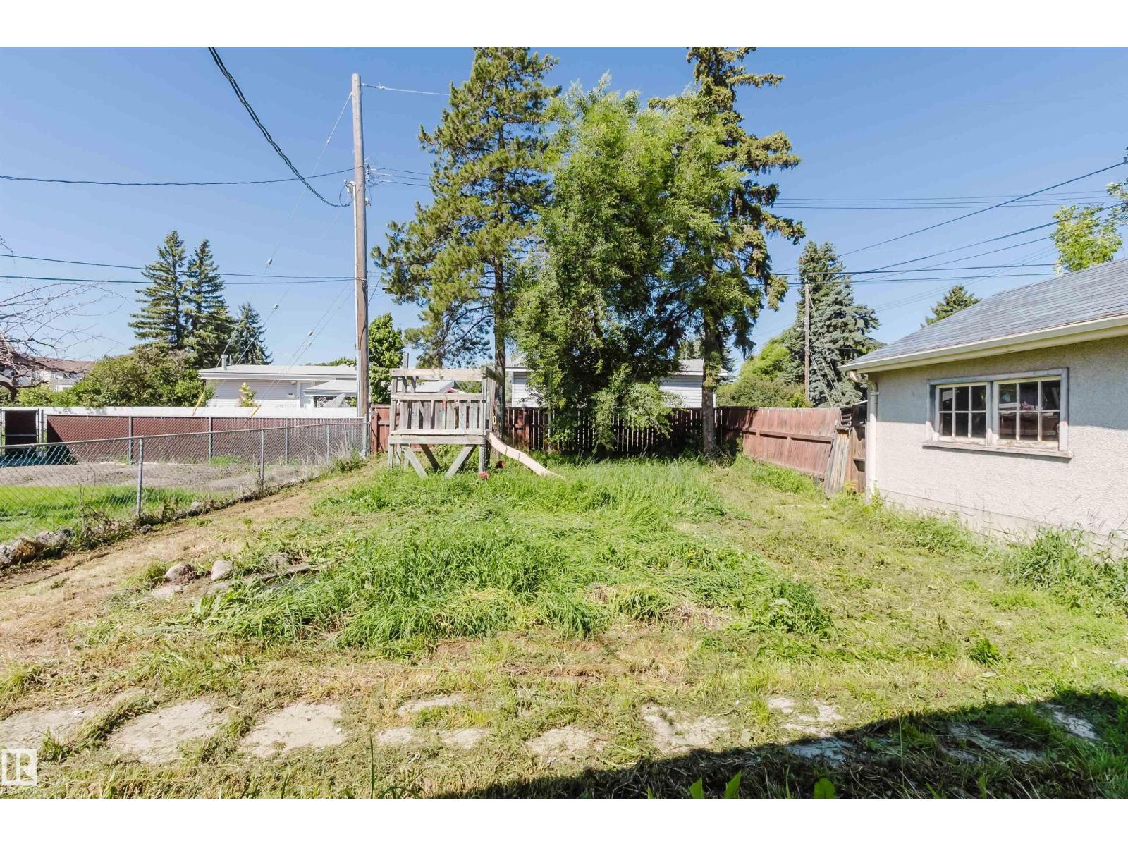 9606 163 ST NW - 35