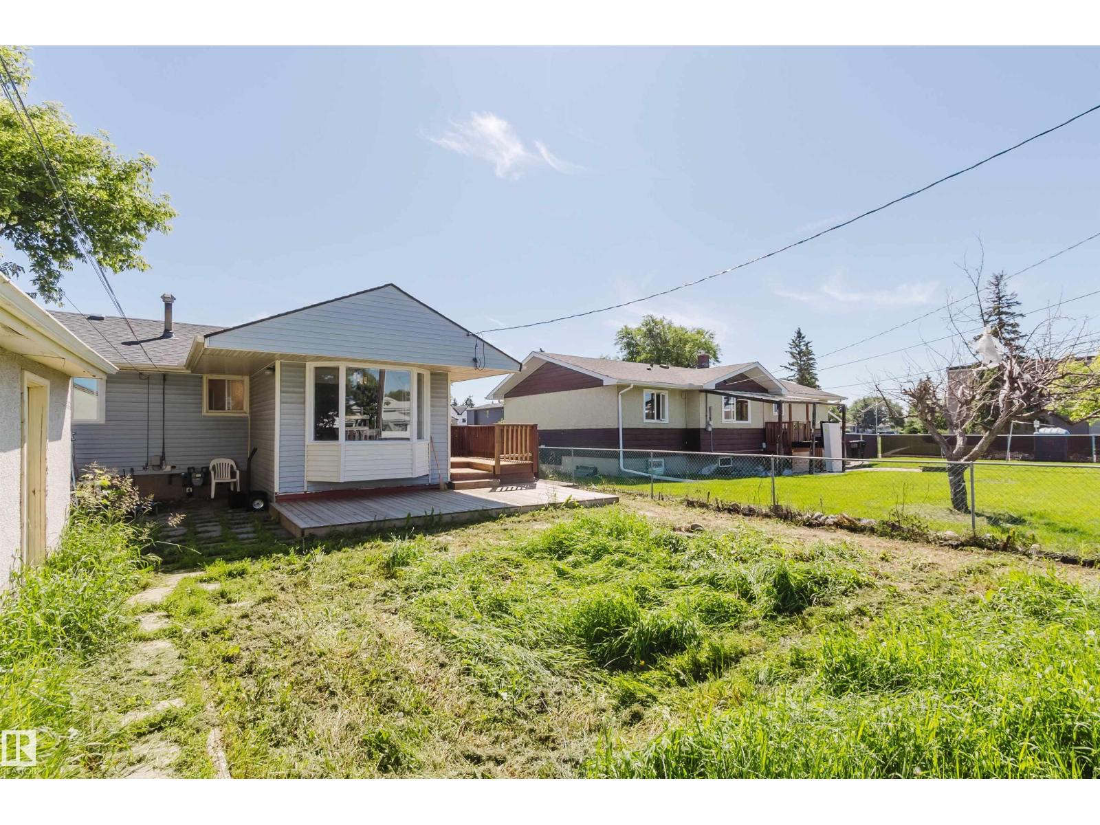 9606 163 ST NW - 36
