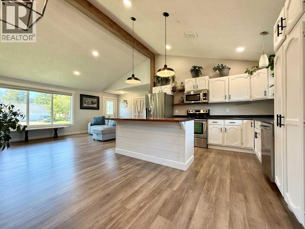 5008 4 Avenue — photo 11