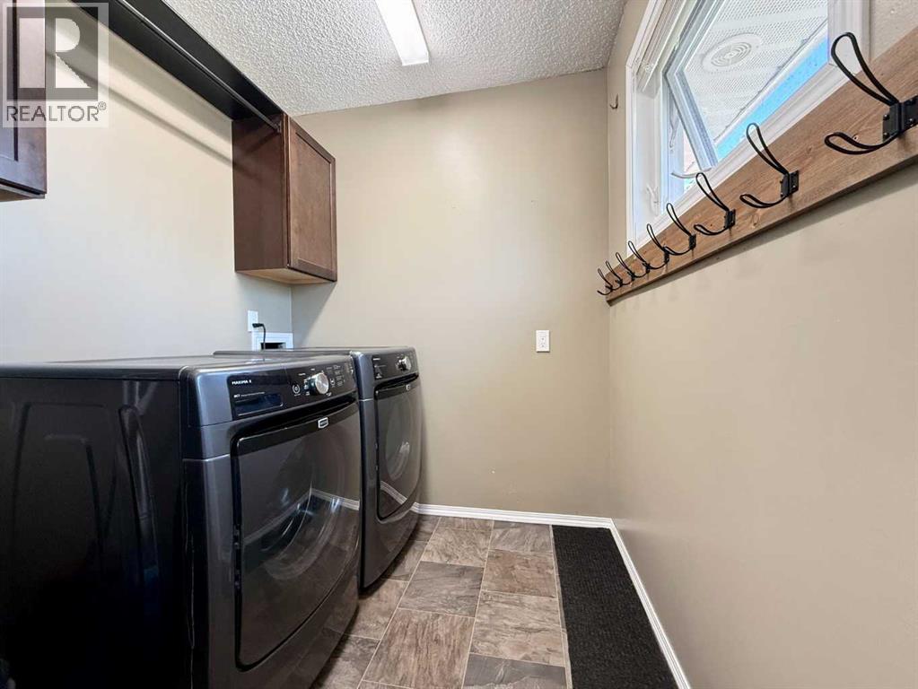 5008 4 Avenue — photo 26