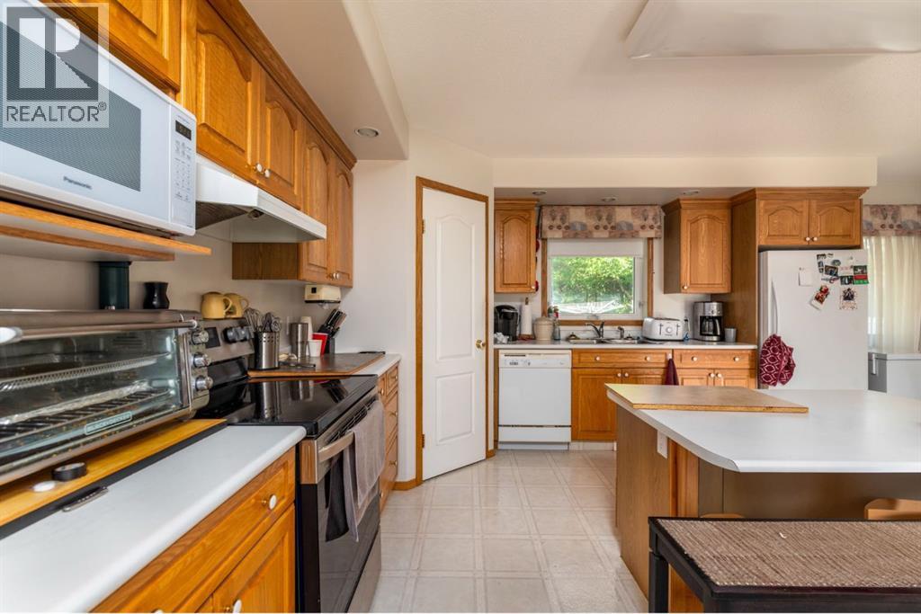 3401 64 Avenue - 4
