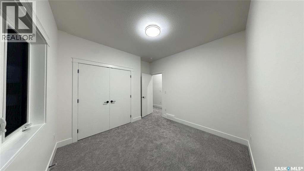 443 Yuel CRESCENT - 12