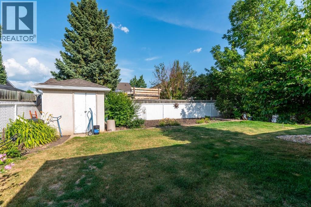 3401 64 Avenue - 40
