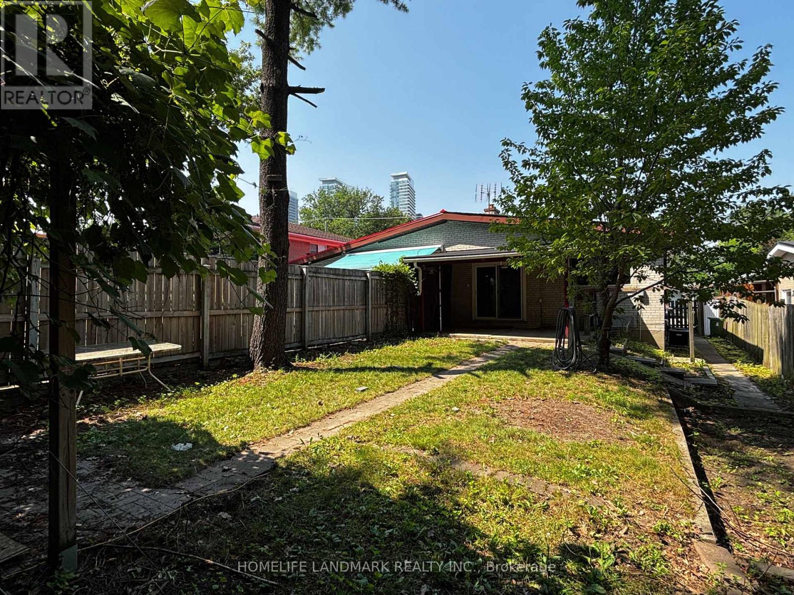 61 NORTHEY DRIVE - 23