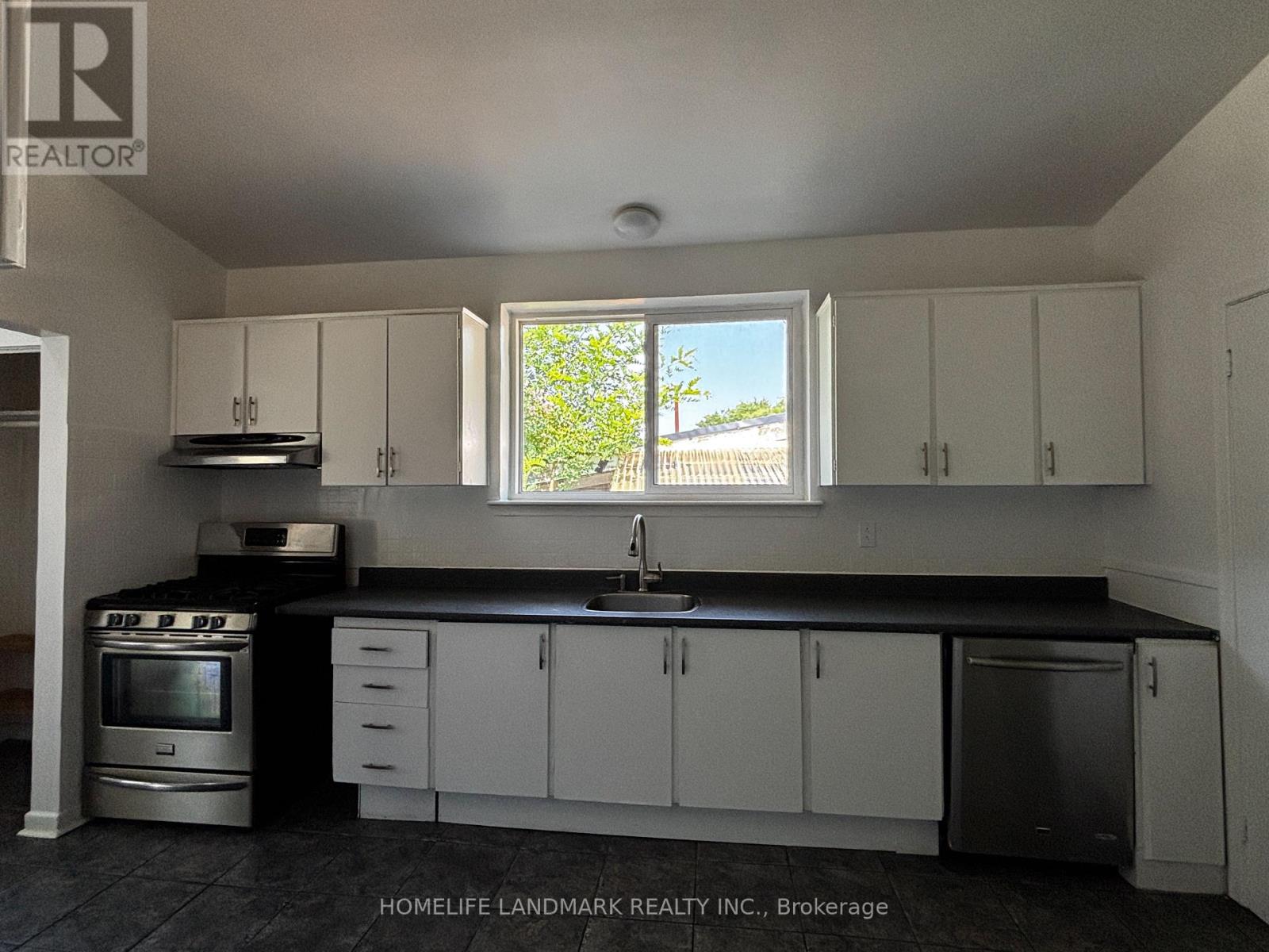 61 NORTHEY DRIVE - 7