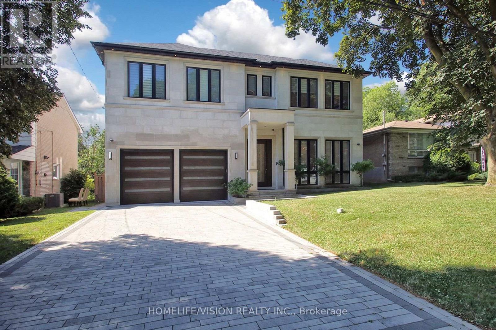 35 LONGWOOD DRIVE SW - 1