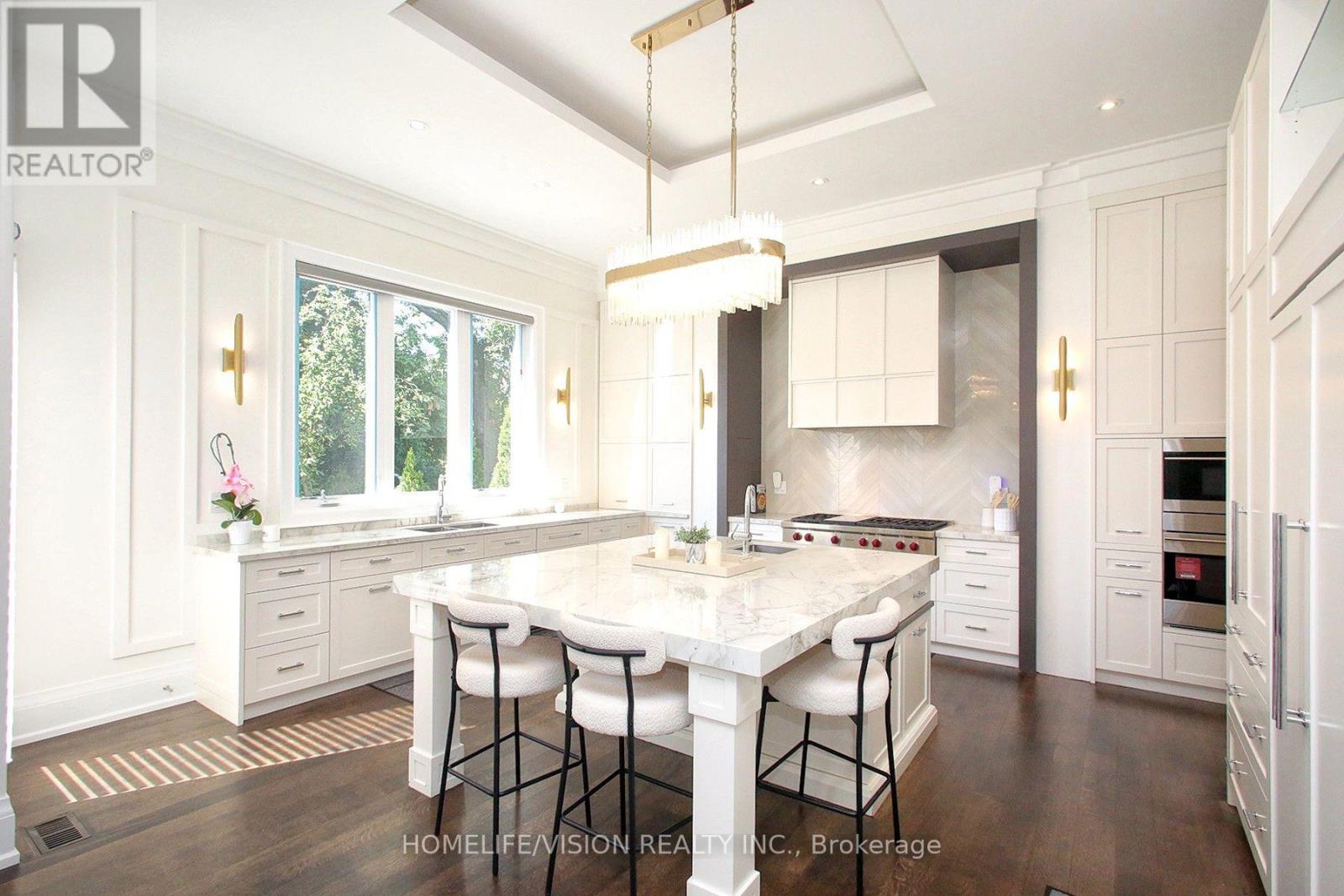 35 LONGWOOD DRIVE SW - 18