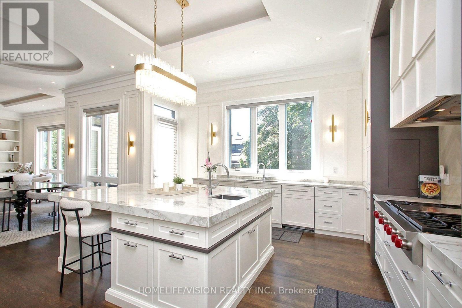 35 LONGWOOD DRIVE SW - 22