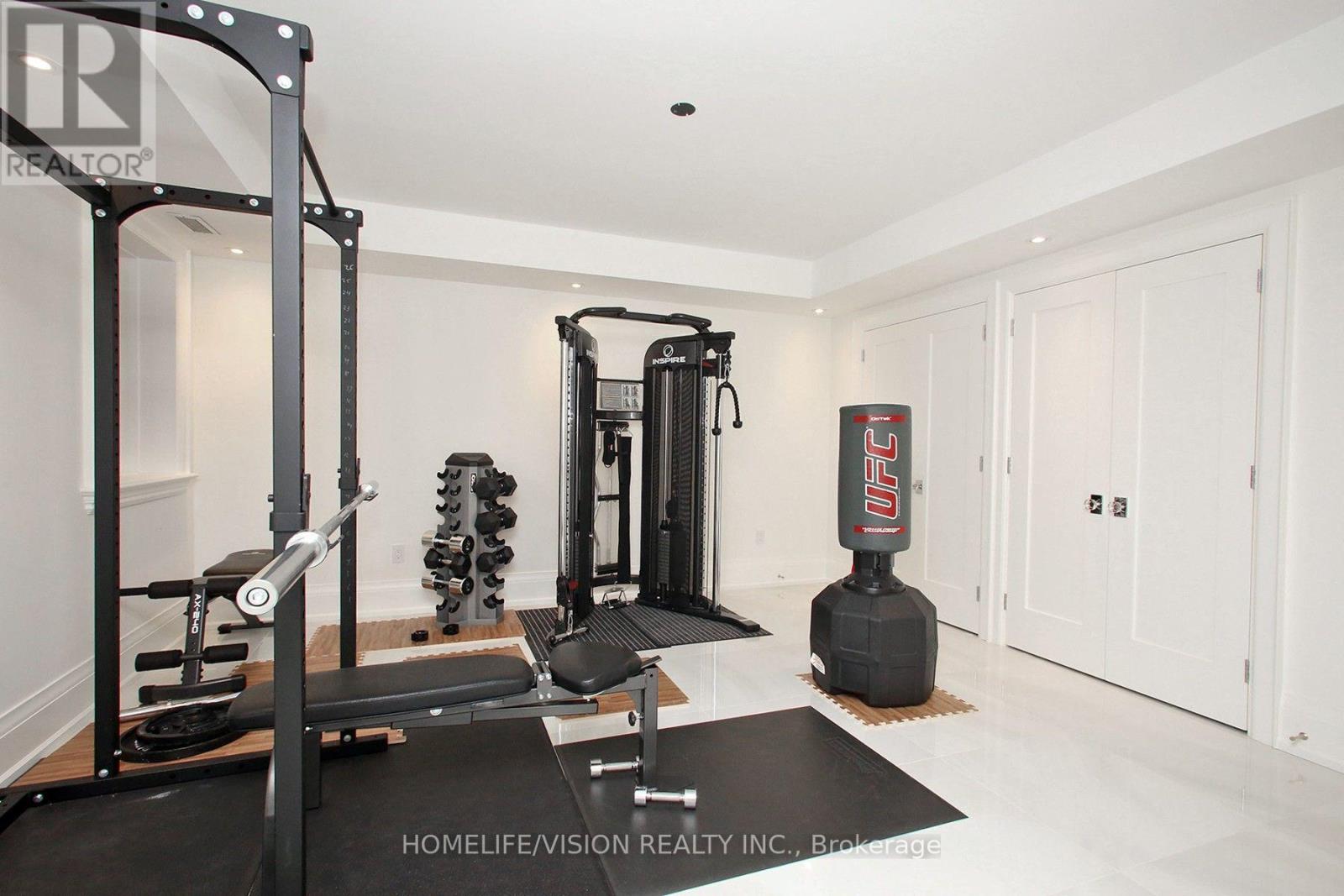 35 LONGWOOD DRIVE SW - 46