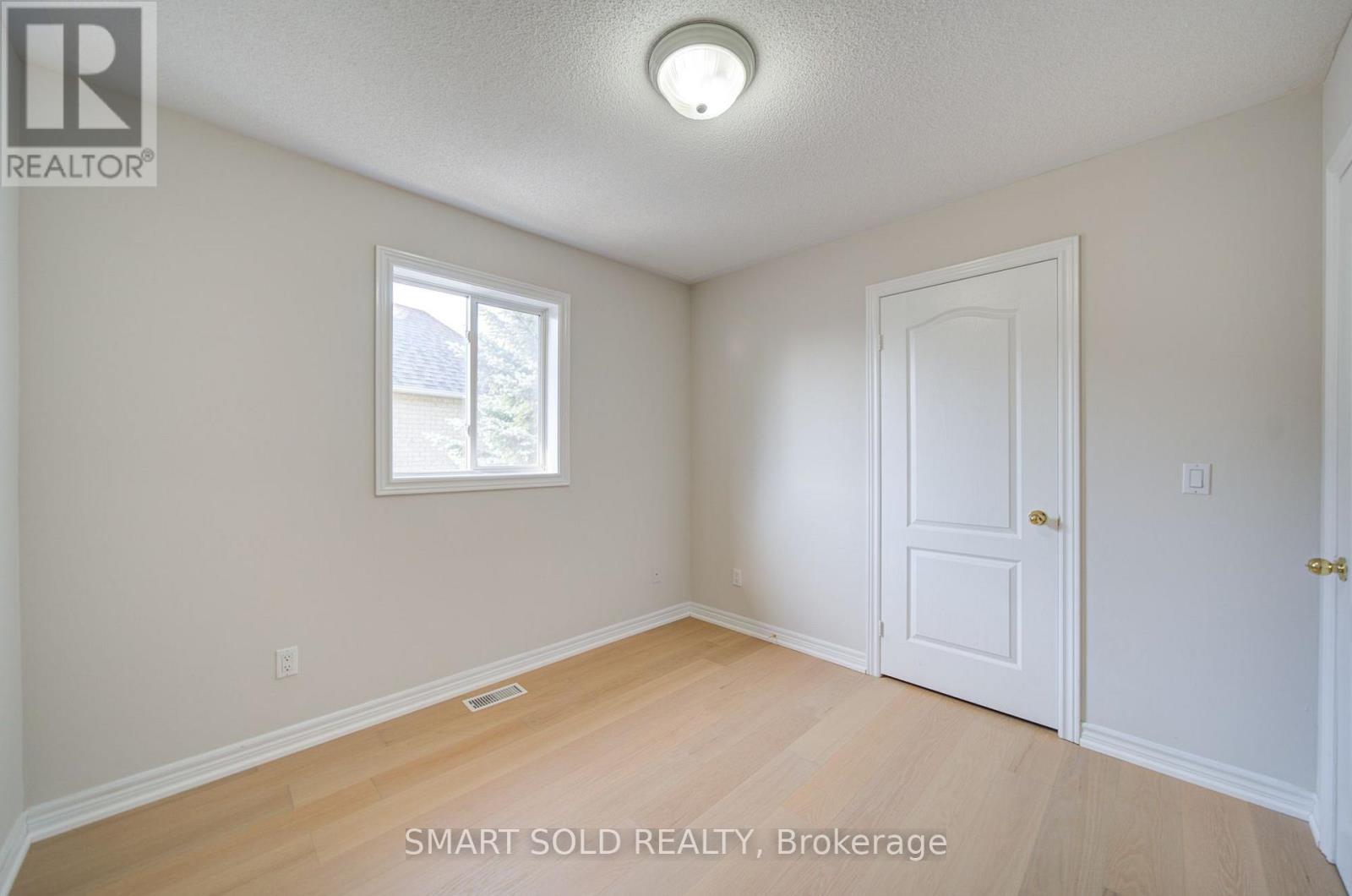 9 PEGASUS DRIVE - 36
