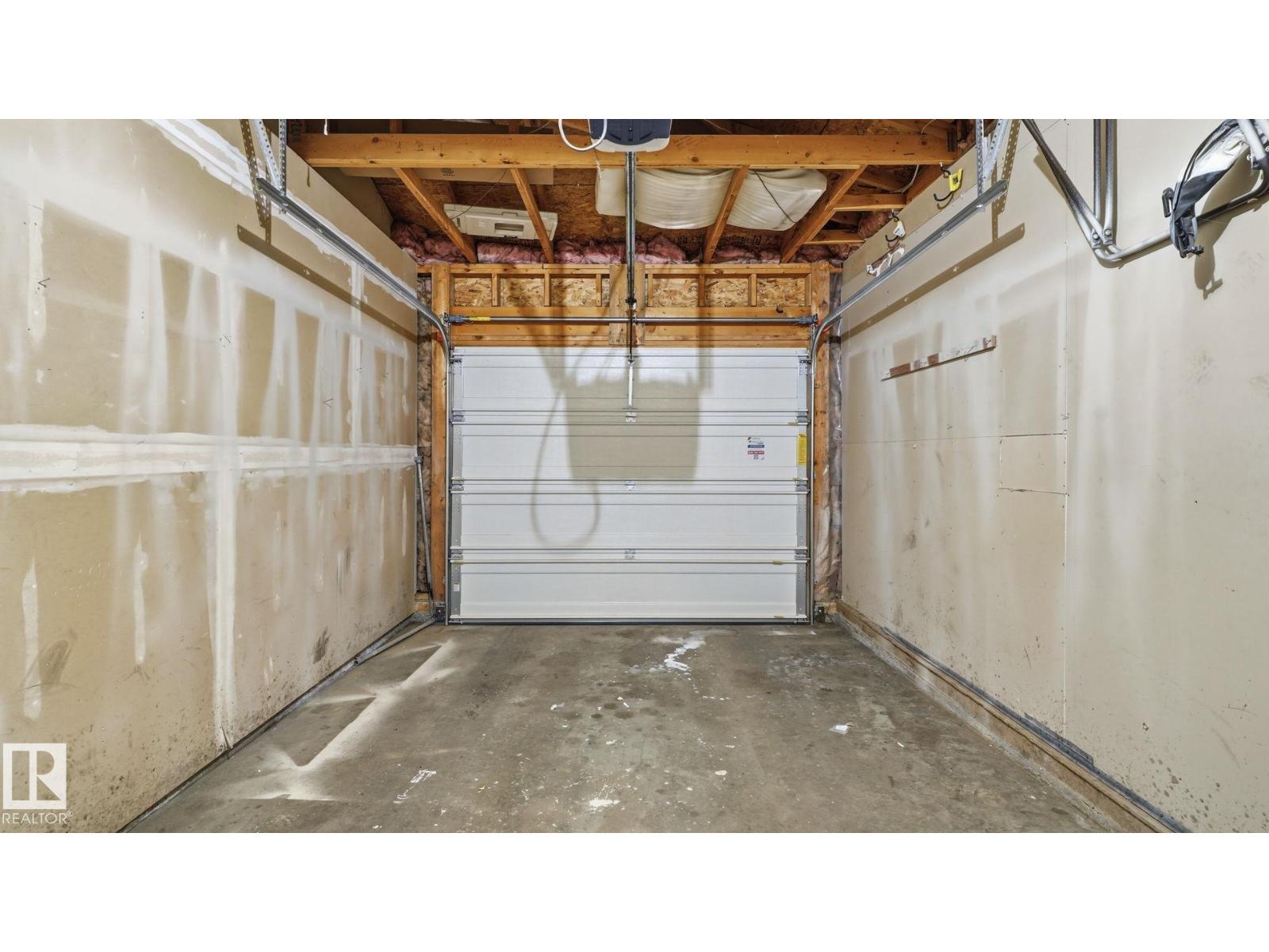 #24 6410 134 AV NW - 32