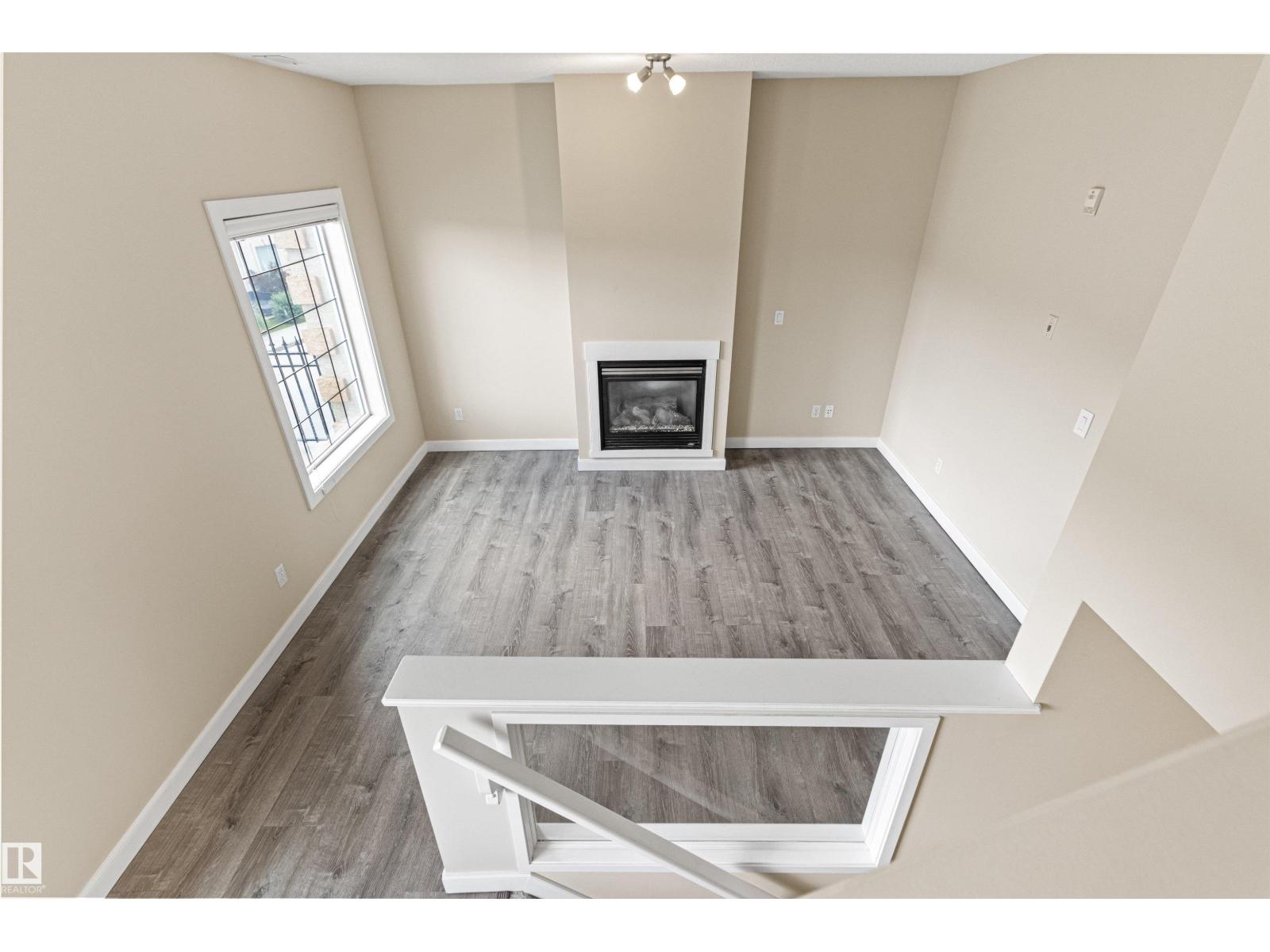 #39 13825 155 AV NW - 15
