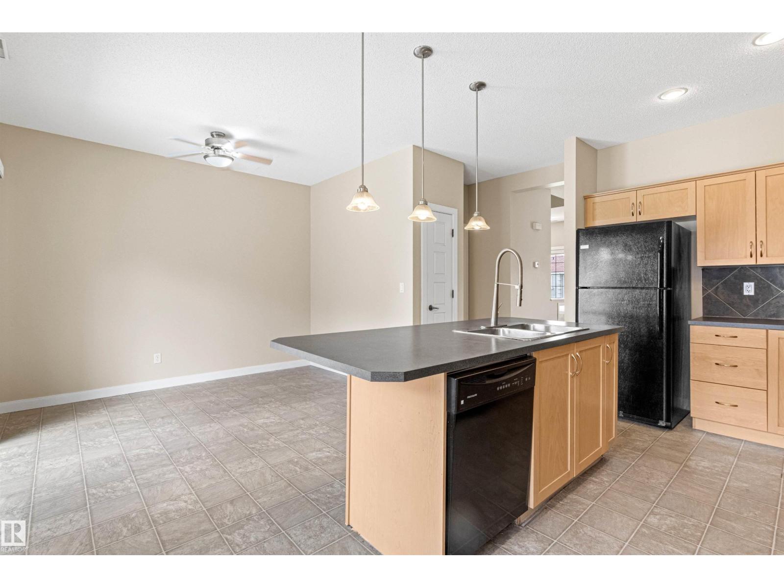 #39 13825 155 AV NW - 27
