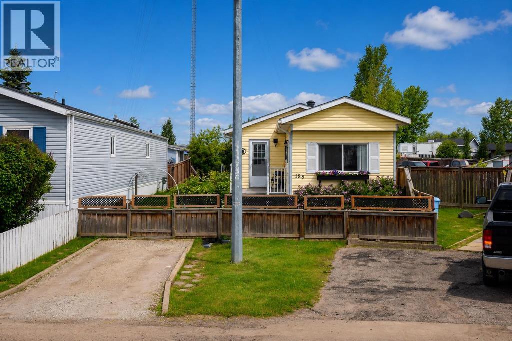 188 Grenoble Crescent - 1