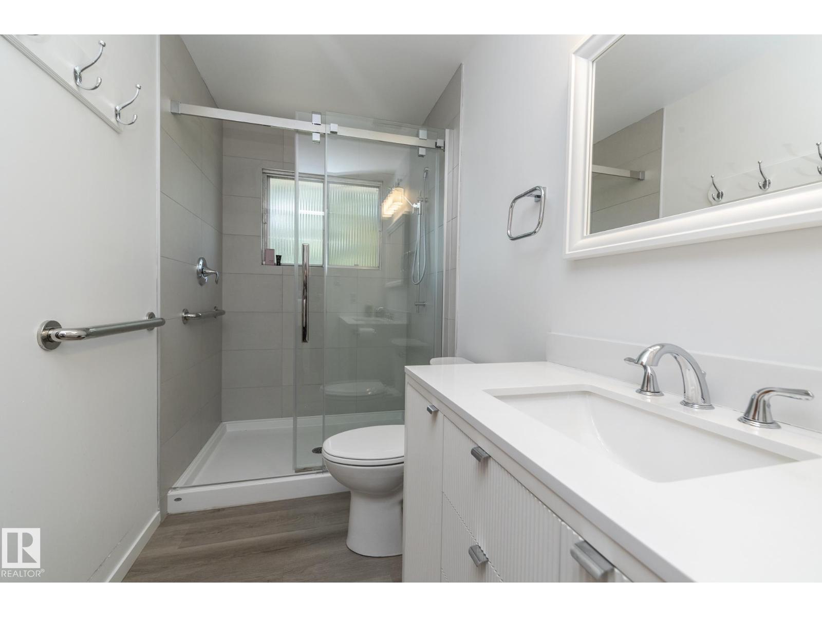 4302 53 ST - 18