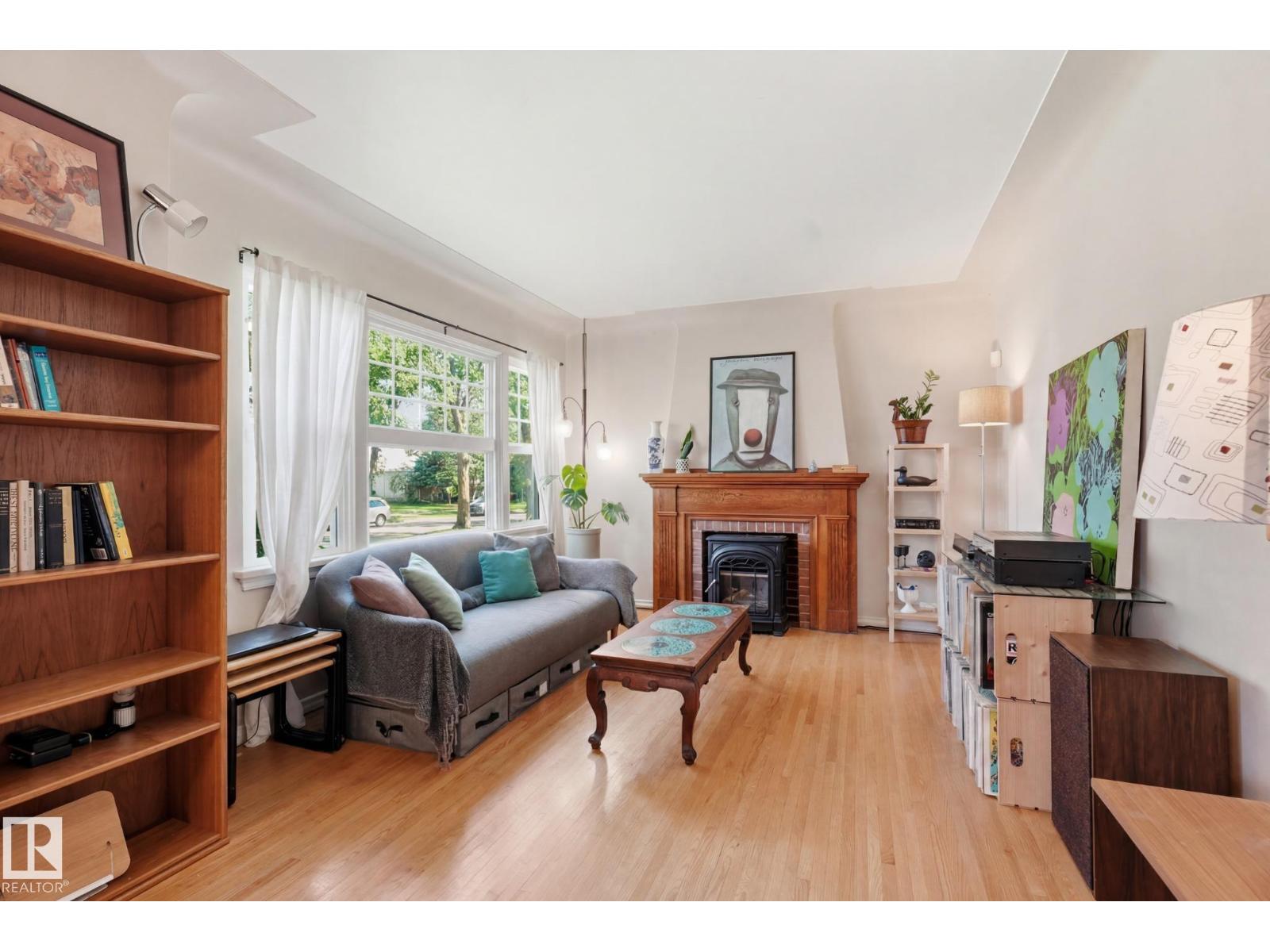 11334 104 ST NW - 9